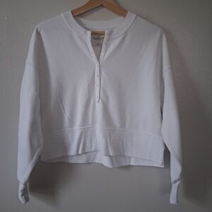 Abercrombie & Fitch White Crop Sweater